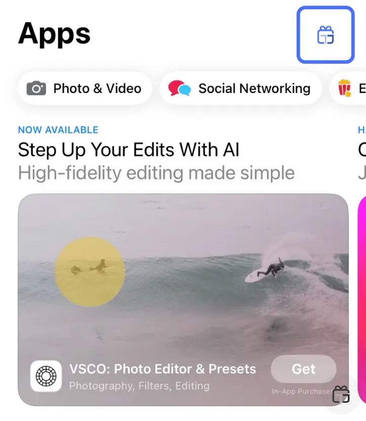 دکمه پروفایل در گوشه بالا سمت راست اپ استور